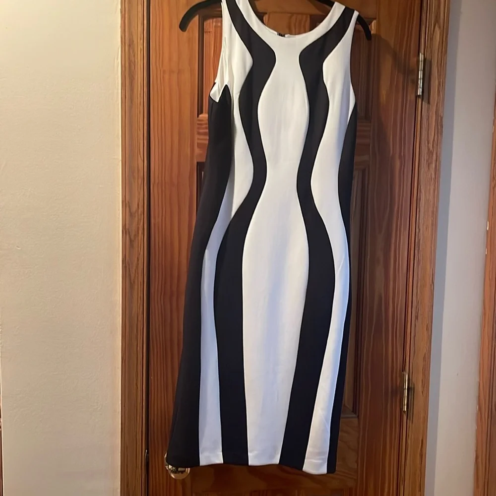 Alexia Admor dress size M, NWT - Picture 1 of 7